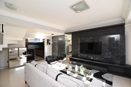 Casa de condomínio para alugar com 190m², 3 quartos e 4 vagasSala