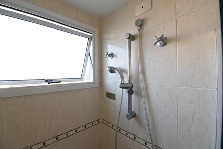 Casa de condomínio para alugar com 190m², 3 quartos e 4 vagasBanheiro da Suíte