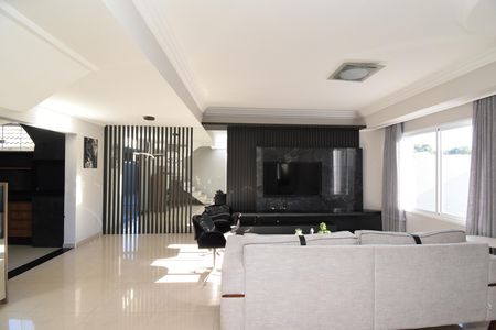 Casa de condomínio para alugar com 190m², 3 quartos e 4 vagasSala