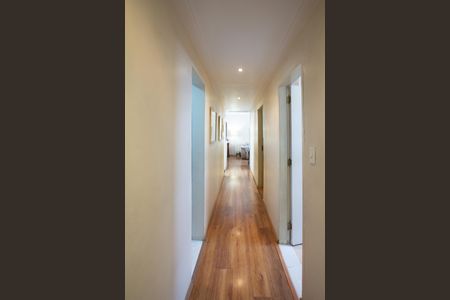 Apartamento à venda com 112m², 3 quartos e 1 vaga Apartamento à venda com 112m², 3 quartos e 1 vagaCorredor