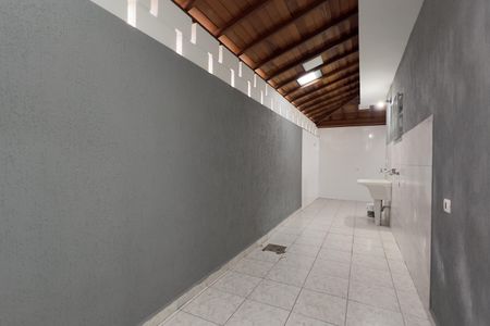 Casa à venda com 140m², 2 quartos e 8 vagasCozinha e Área de Serviço
