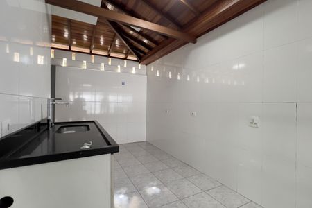Casa à venda com 140m², 2 quartos e 8 vagasCozinha e Área de Serviço