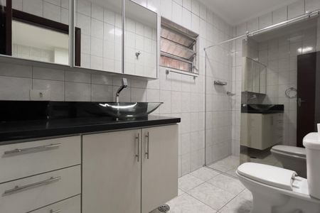 Banheiro de casa à venda com 2 quartos, 140m² em Jardim Gracinda, Guarulhos