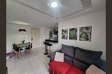 Sala de apartamento para alugar com 2 quartos, 64m² em Maria Paula, Niterói