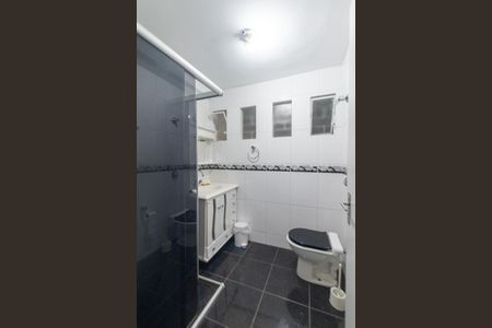 Casa para alugar com 145m², 3 quartos e 2 vagas Casa para alugar com 145m², 3 quartos e 2 vagasBanheiro Social