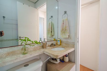 Banheiro de apartamento à venda com 3 quartos, 55m² em Jardim Esmeralda, São Paulo