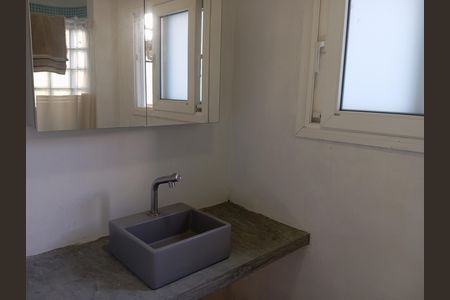 Banheiro de casa à venda com 1 quarto, 100m² em Barra da Tijuca, Rio de Janeiro