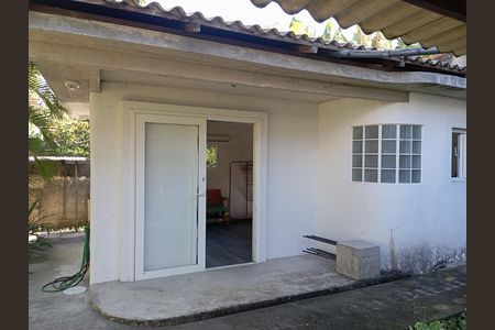 Casa à venda com 100m², 1 quarto e 1 vagaFachada
