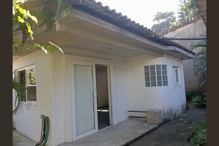 Casa à venda com 100m², 1 quarto e 1 vagaFachada