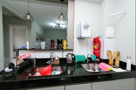 Apartamento para alugar com 48m², 2 quartos e 1 vaga Apartamento para alugar com 48m², 2 quartos e 1 vagaCozinha e Área de Serviço