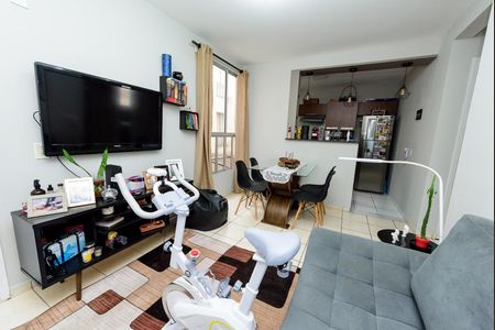 Sala de apartamento para alugar com 2 quartos, 48m² em Santa Maria, Contagem