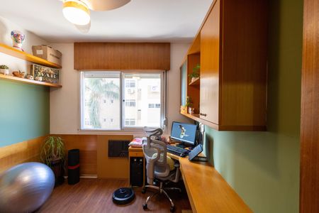 Quarto 1 de apartamento à venda com 3 quartos, 100m² em Azenha, Porto Alegre