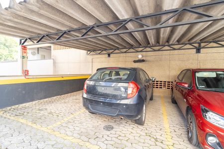 Garagem de apartamento à venda com 3 quartos, 100m² em Azenha, Porto Alegre