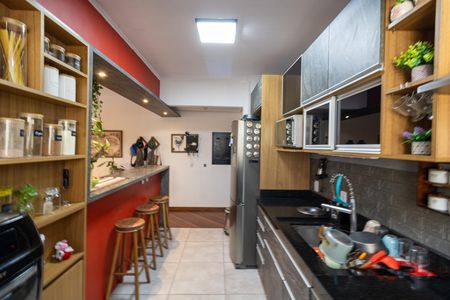 Cozinha de apartamento à venda com 3 quartos, 100m² em Azenha, Porto Alegre