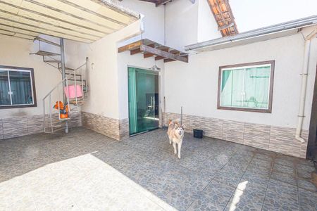 Casa à venda com 130m², 4 quartos e 1 vaga Casa à venda com 130m², 4 quartos e 1 vagagaragem