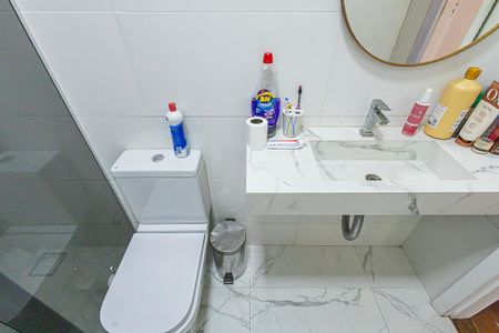 Casa à venda com 130m², 4 quartos e 1 vaga Casa à venda com 130m², 4 quartos e 1 vagabanheiro