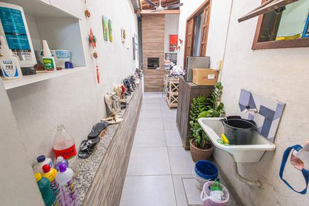 Casa à venda com 130m², 4 quartos e 1 vaga Casa à venda com 130m², 4 quartos e 1 vagaarea de serviço / quintal