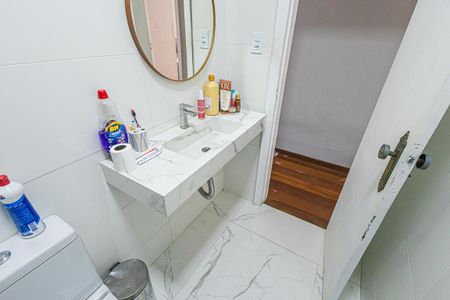 Casa à venda com 130m², 4 quartos e 1 vaga Casa à venda com 130m², 4 quartos e 1 vagabanheiro