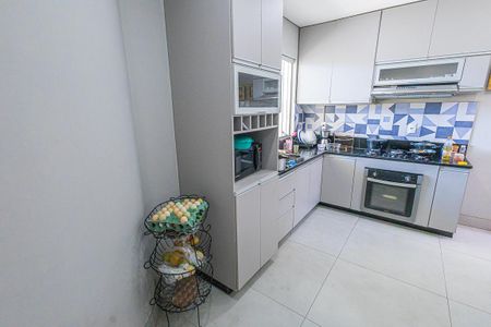 Casa à venda com 130m², 4 quartos e 1 vaga Casa à venda com 130m², 4 quartos e 1 vagacozinha