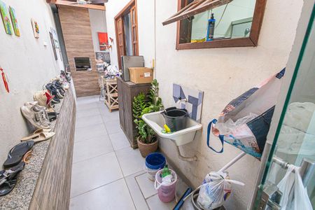 Casa à venda com 130m², 4 quartos e 1 vaga Casa à venda com 130m², 4 quartos e 1 vagaarea de serviço / quintal