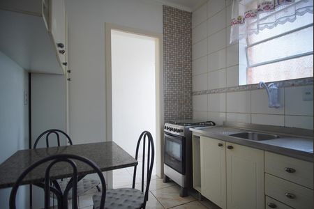 Cozinha de apartamento à venda com 1 quarto, 40m² em Cristo Redentor, Porto Alegre