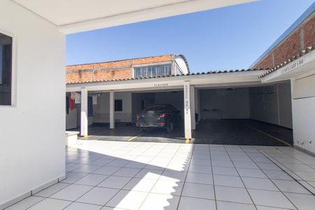 Fachada de casa para alugar com 1 quarto, 35m² em Hauer, Curitiba