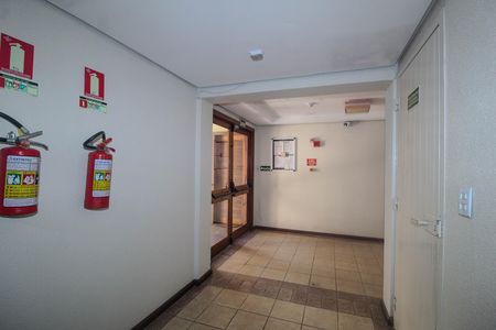 Hall de entrada de apartamento para alugar com 1 quarto, 40m² em Jardim Botânico, Porto Alegre