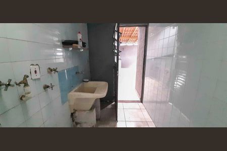 Área de serviço de casa para alugar com 2 quartos, 101m² em Bela Vista, Osasco