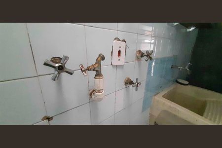 Área de Serviço de casa para alugar com 2 quartos, 101m² em Bela Vista, Osasco