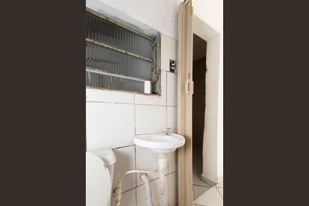 Banheiro  de casa para alugar com 1 quarto, 40m² em Jardim Daysy, São Paulo