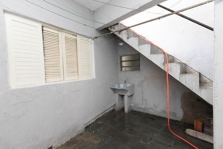 Quintal / Tanque  de casa para alugar com 1 quarto, 40m² em Jardim Daysy, São Paulo