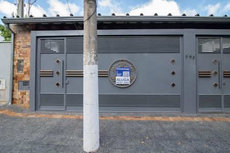 Casa para alugar com 92m², 2 quartos e 2 vagas Casa para alugar com 92m², 2 quartos e 2 vagasPlaca Instalada em 13/07, Código UYLW-574 1VSP800-574