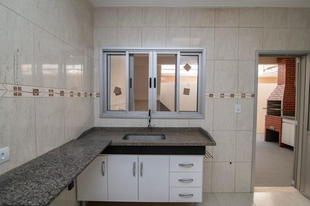 Cozinha de casa para alugar com 2 quartos, 92m² em Jardim Santa Clara do Lago Ii, Hortolândia