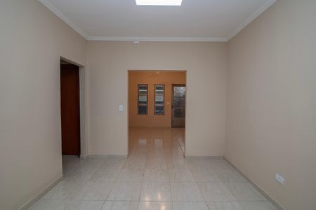 Casa para alugar com 92m², 2 quartos e 2 vagas Casa para alugar com 92m², 2 quartos e 2 vagasSala de Jantar