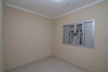 Casa para alugar com 92m², 2 quartos e 2 vagas Casa para alugar com 92m², 2 quartos e 2 vagasQuarto 1