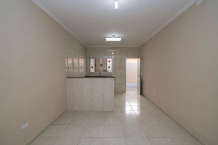 Casa para alugar com 92m², 2 quartos e 2 vagas Casa para alugar com 92m², 2 quartos e 2 vagasSala de Jantar