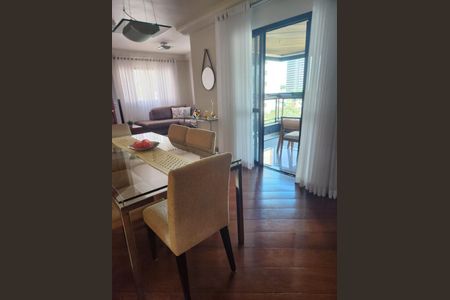 Apartamento à venda com 126m², 4 quartos e 2 vagasFoto 02