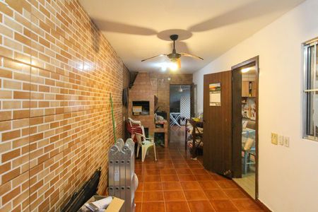 Garagem de casa para alugar com 2 quartos, 160m² em Mato Grande, Canoas