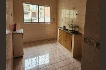 Casa à venda com 3 quartos, 250m² em Vila Ramos, São Paulo
