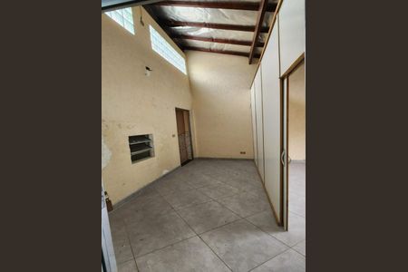 Casa à venda com 250m², 3 quartos e 2 vagas