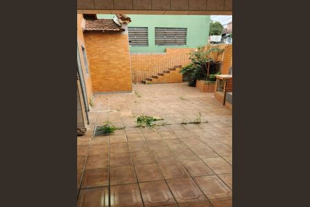 Casa à venda com 3 quartos, 250m² em Vila Ramos, São Paulo