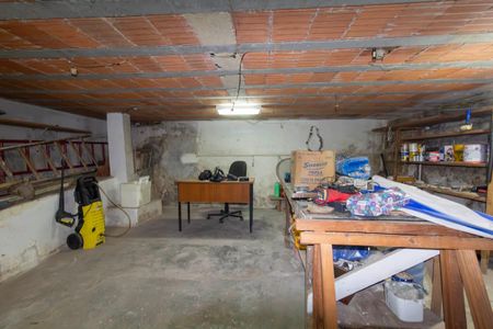 Porão de casa à venda com 2 quartos, 191m² em Penha de França, São Paulo