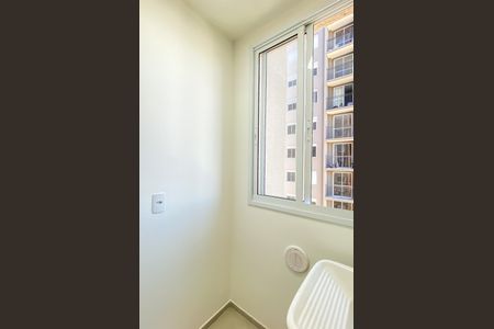 Apartamento para alugar com 42m², 2 quartos e 1 vaga Apartamento para alugar com 42m², 2 quartos e 1 vagaÁrea de Serviço