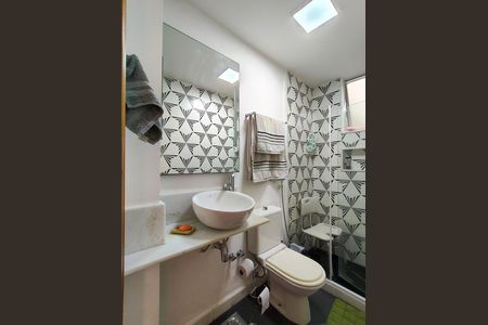 Apartamento para alugar com 84m², 2 quartos e sem vaga Apartamento para alugar com 84m², 2 quartos e sem vagaBanheiro da Suíte