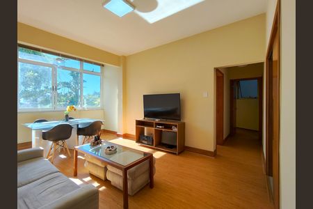 Apartamento para alugar com 84m², 2 quartos e sem vaga Apartamento para alugar com 84m², 2 quartos e sem vagaSala