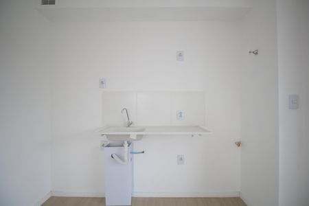 Sala/Cozinha de apartamento para alugar com 2 quartos, 38m² em Vila Sonia, São Paulo