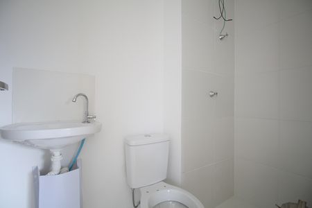 Banheiro de apartamento para alugar com 2 quartos, 38m² em Vila Sonia, São Paulo