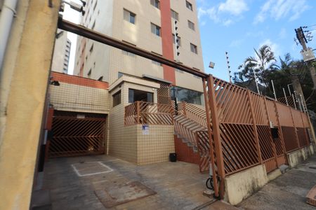 Fachada de apartamento para alugar com 2 quartos, 65m² em Vila Antonieta, São Paulo