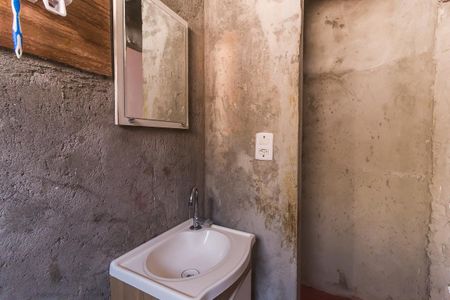 Banheiro 2 de casa para alugar com 2 quartos, 175m² em Jardim Nova Poa, Poá