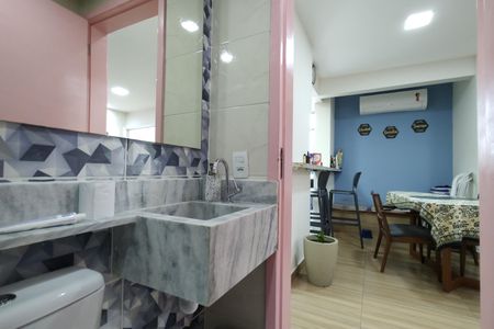 Banheiro Social de apartamento à venda com 2 quartos, 73m² em Taquara, Rio de Janeiro